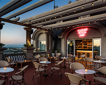 SAN VALENTIN EN ALVEAR ROOF BAR